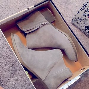 Kensie Grey Ankle Booties